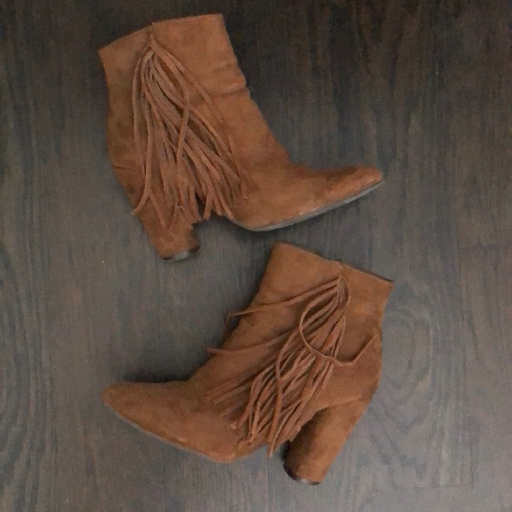 Great faux suede fringe boots!!!!